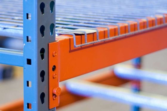 Système de rangement de palettes sélective en acier à goutte à goutte pour les solutions d'entreposage