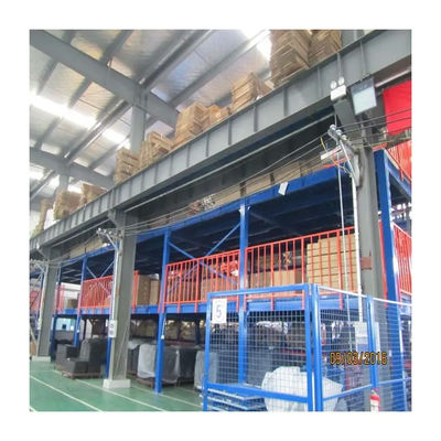 Plateforme d'acier industriel entrepôt de palettes sur mesure avec poignées d'escalier