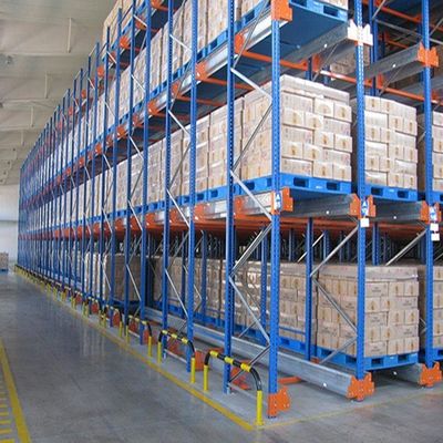 Système automatisé de stockage de palettes assemblé librement